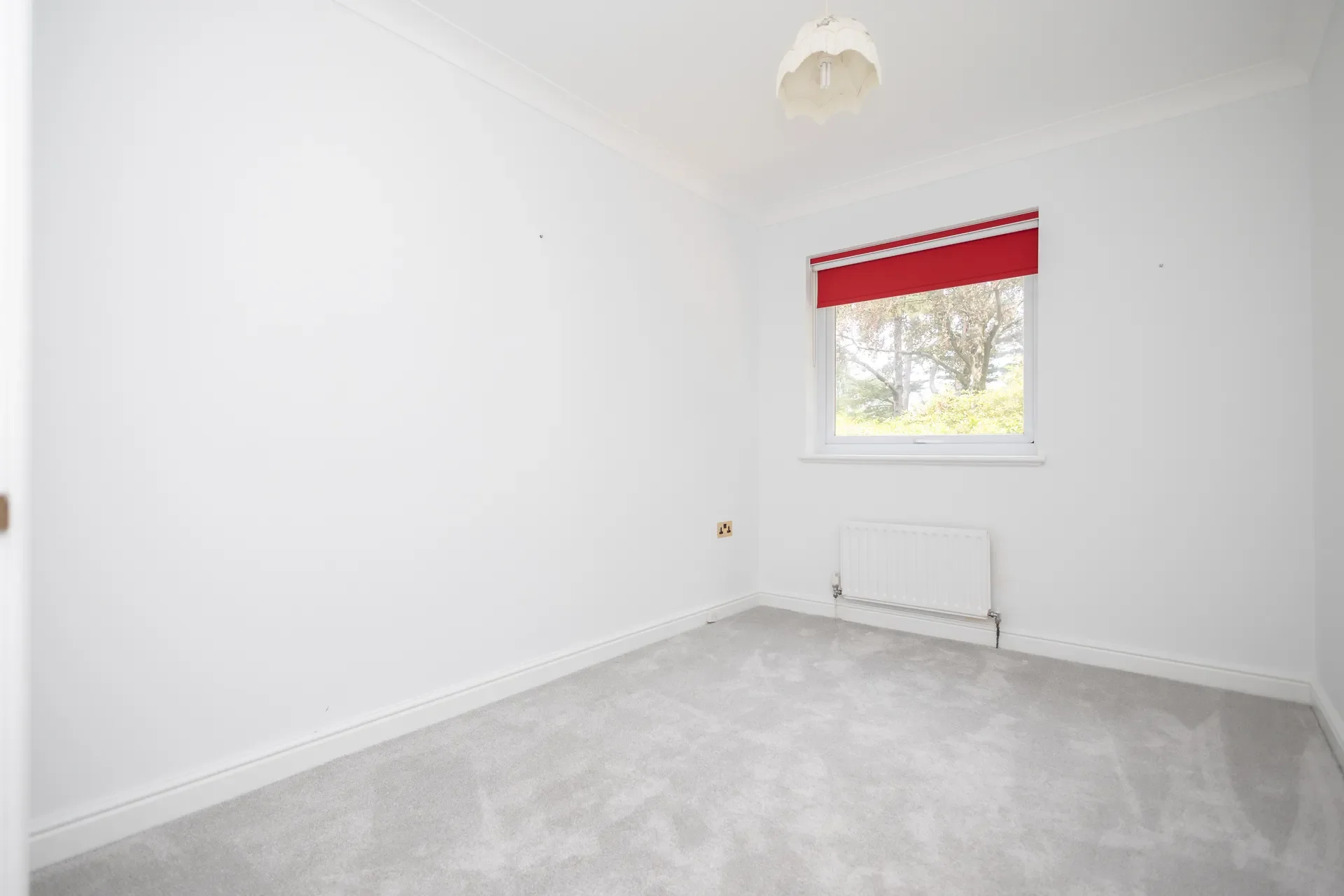 Flat Canford Cliffs Road in Poole