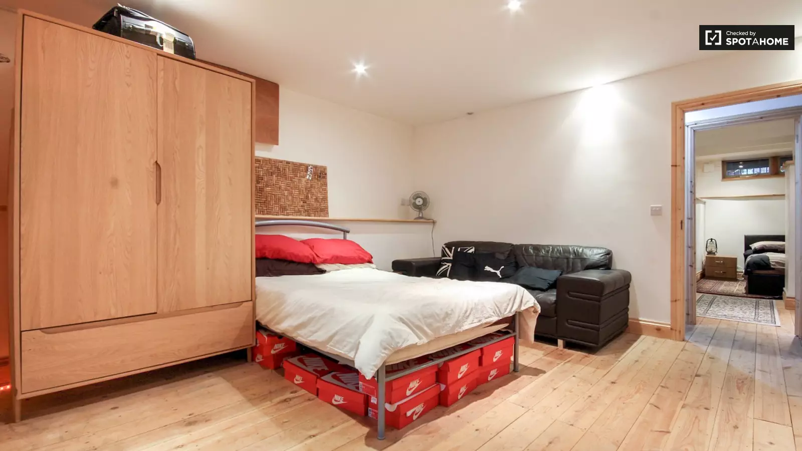 Room Banbury Road in Greater London