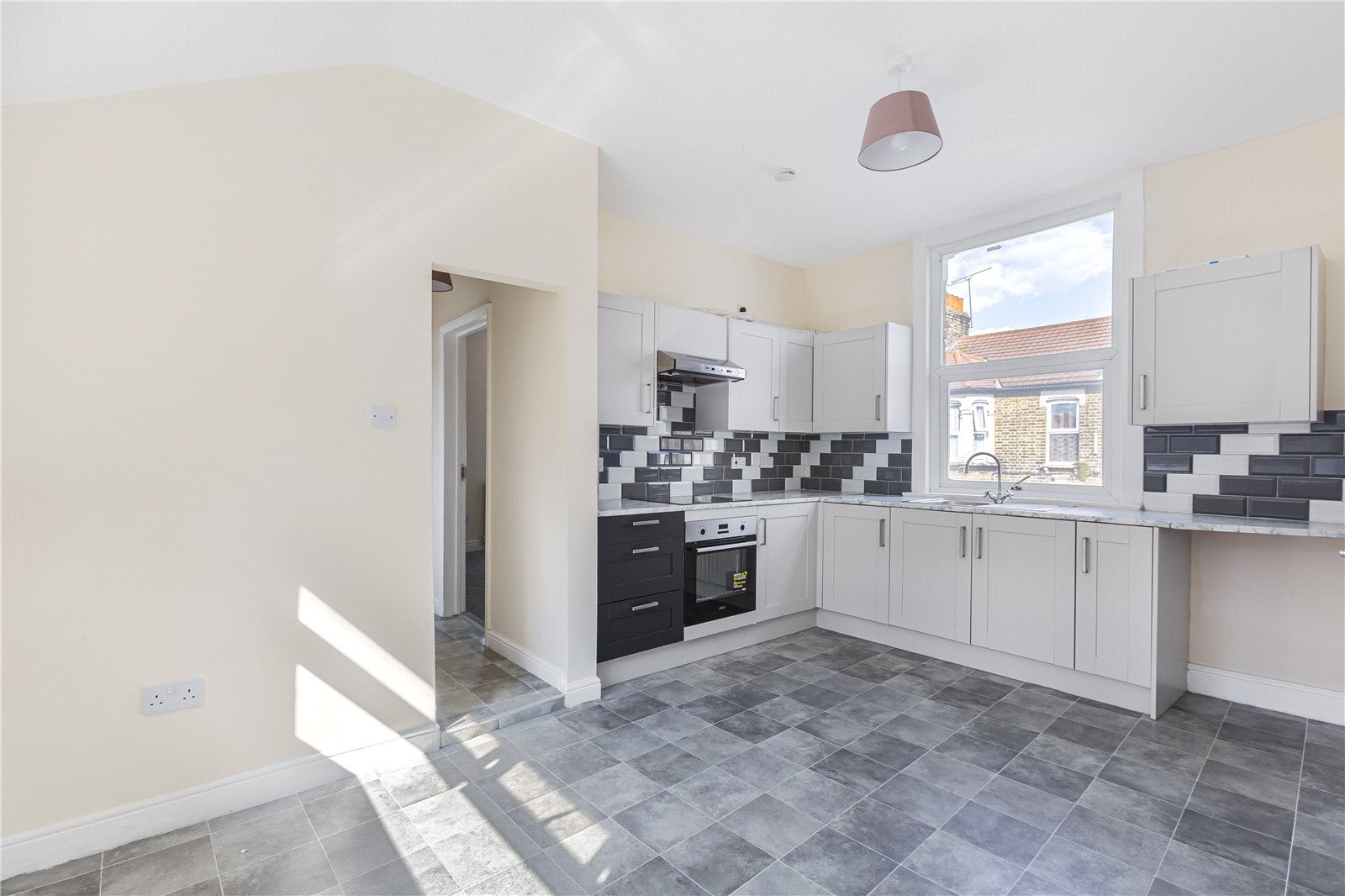 House Ling Road in Greater London