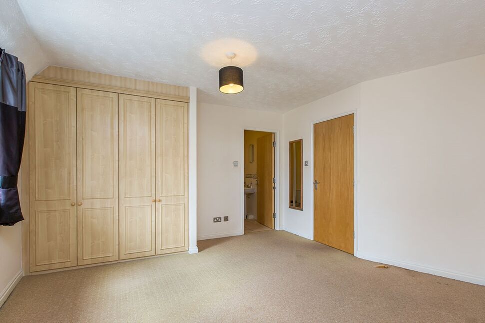 Flat Blakemere Drive in Kingsmead