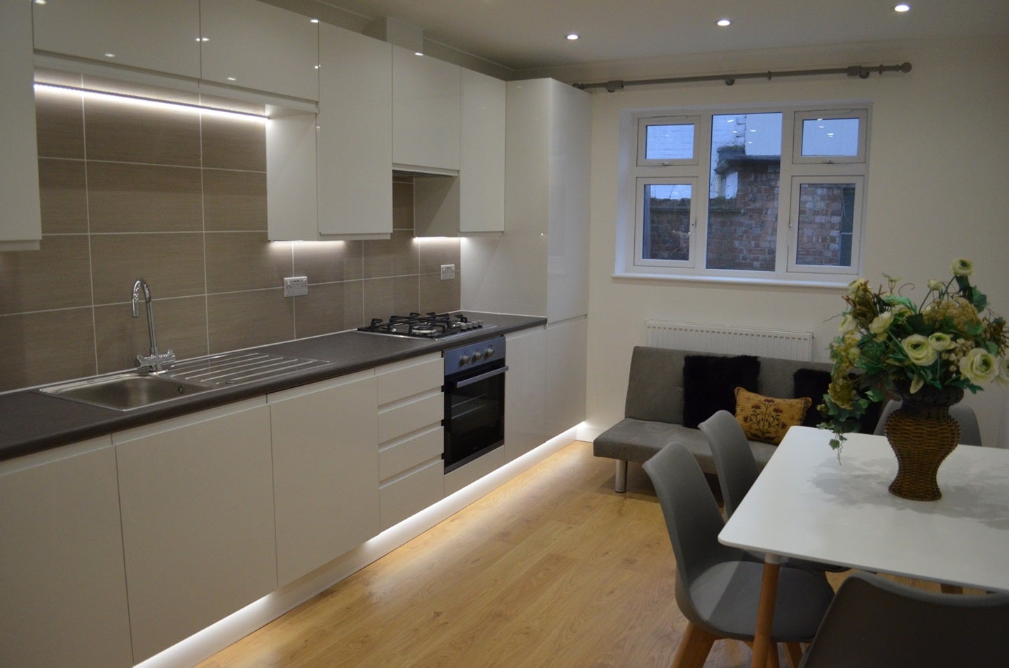Flat Brecknock Road in Greater London
