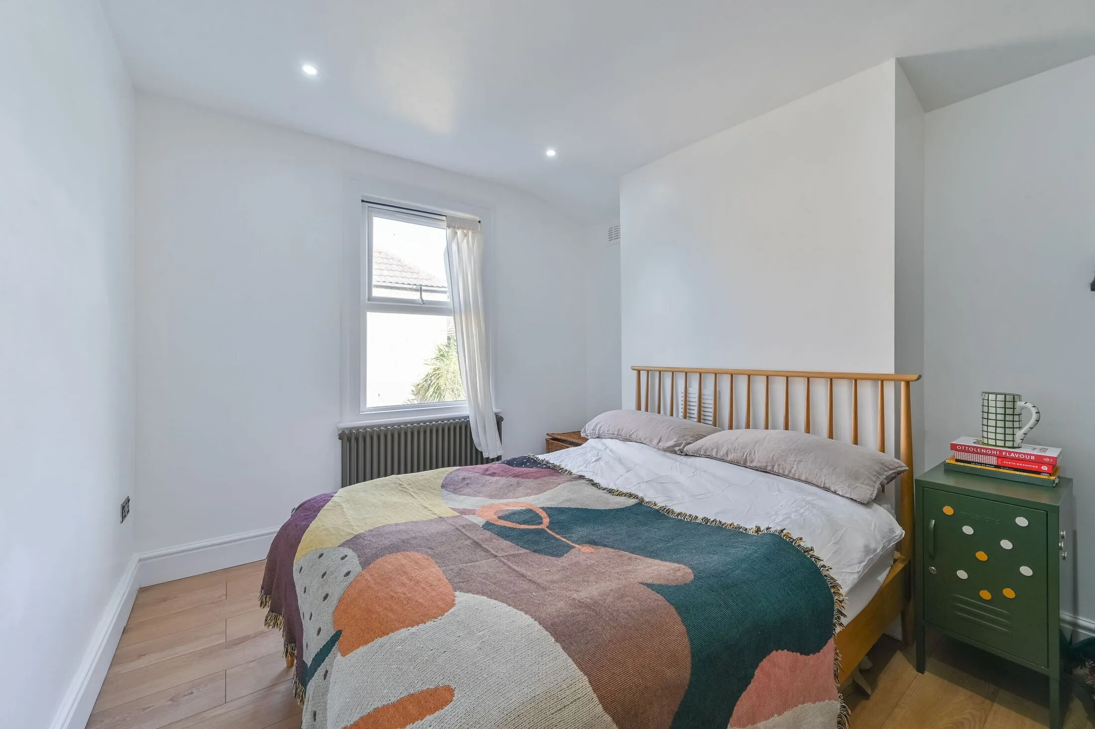 Flat Laleham Road in Greater London