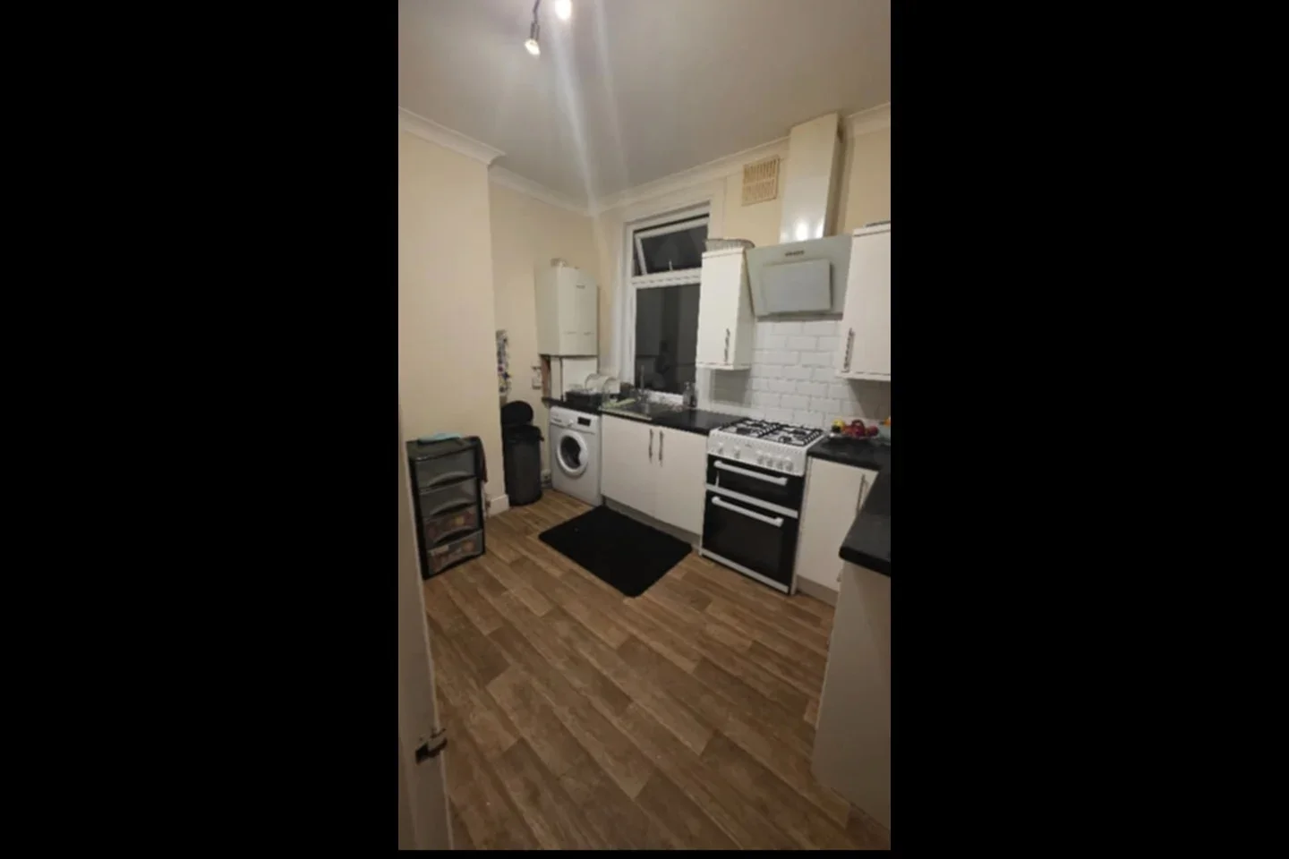 Room Toronto Road in Greater London