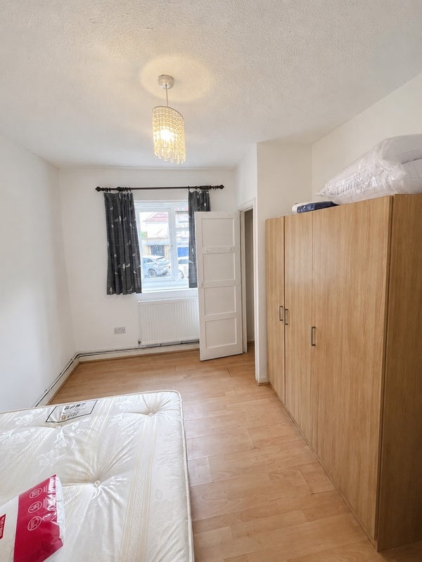 Room Sinclair Estate in Greater London