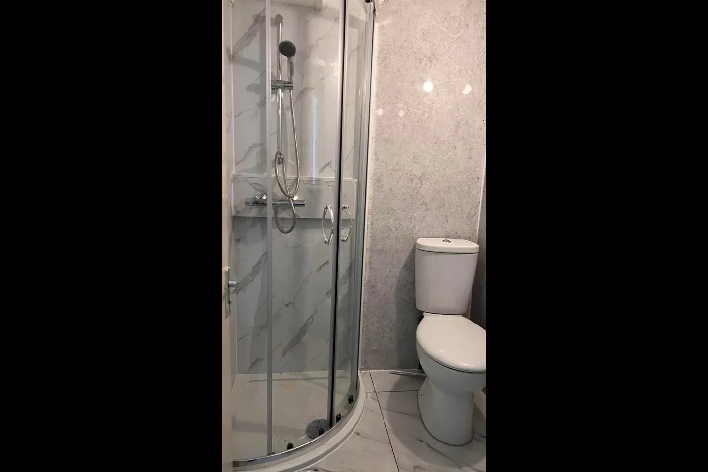 Room Carville Street in Greater London