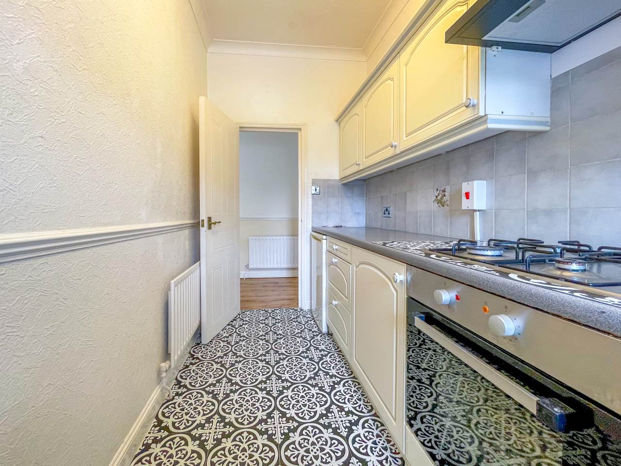 Flat Holdenhurst Road in Bournemouth