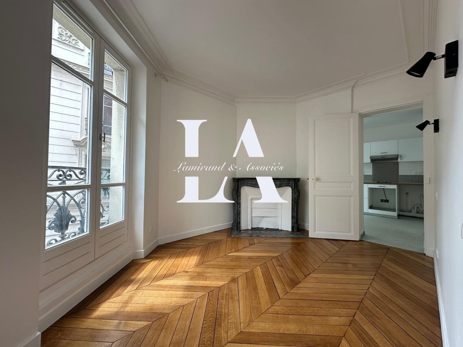 Flat Rue de Bagnolet in Paris