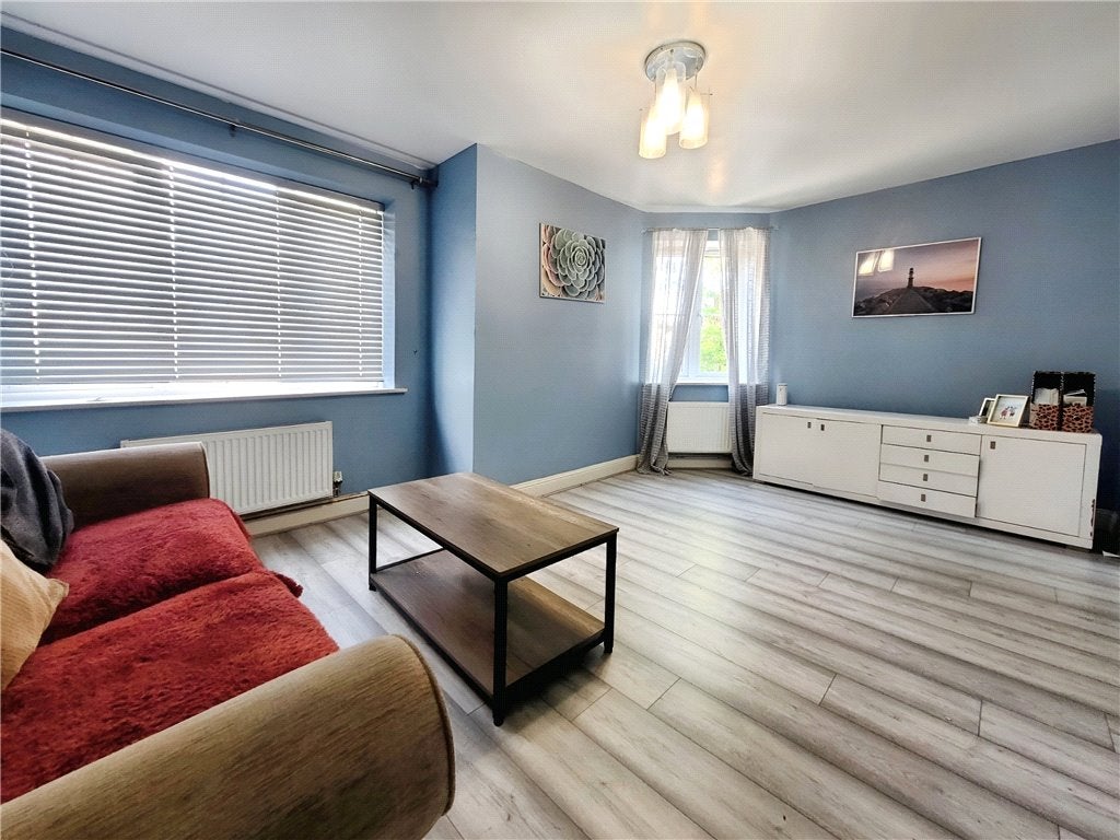 Flat Johnson Close in Borough of Runnymede