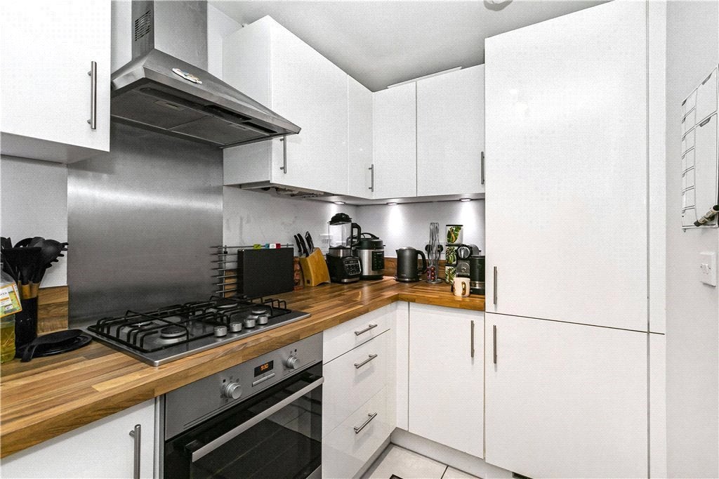 Flat Johnson Close in Borough of Runnymede