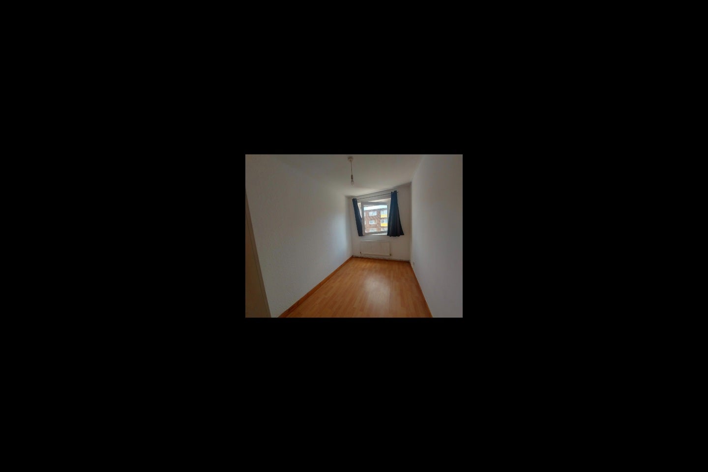Flat Cape Close in Greater London