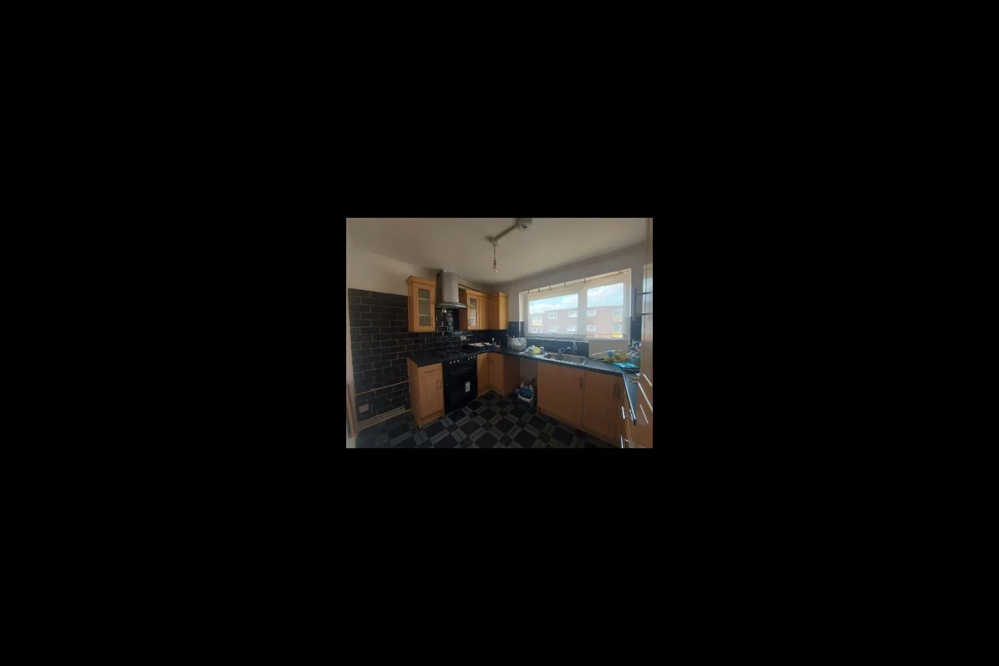 Flat Cape Close in Greater London