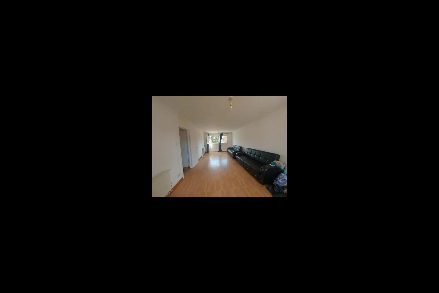 Flat Cape Close in Greater London