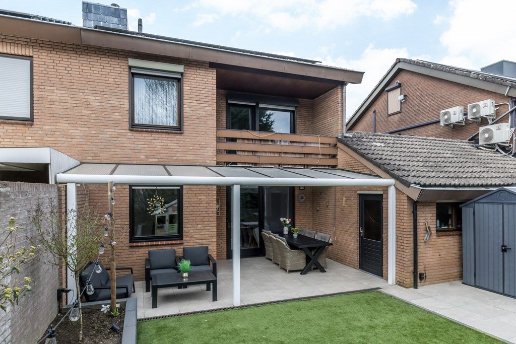 Tussenwoning te koop: Dr. Calsstraat 48, Landgraaf