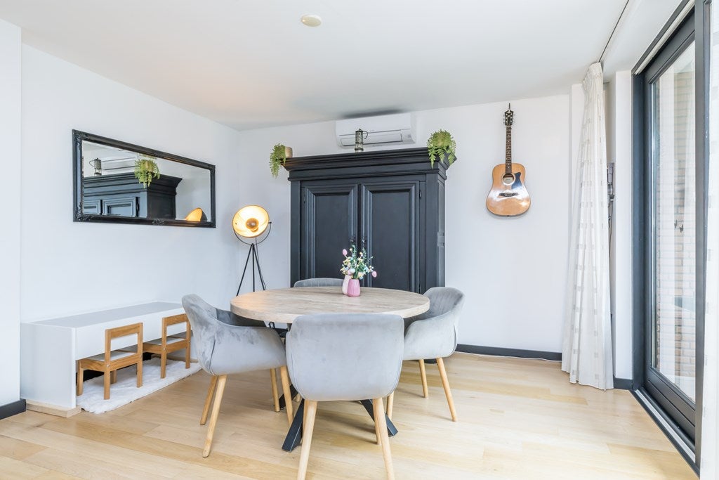 Tussenwoning te koop: Dr. Calsstraat 48, Landgraaf