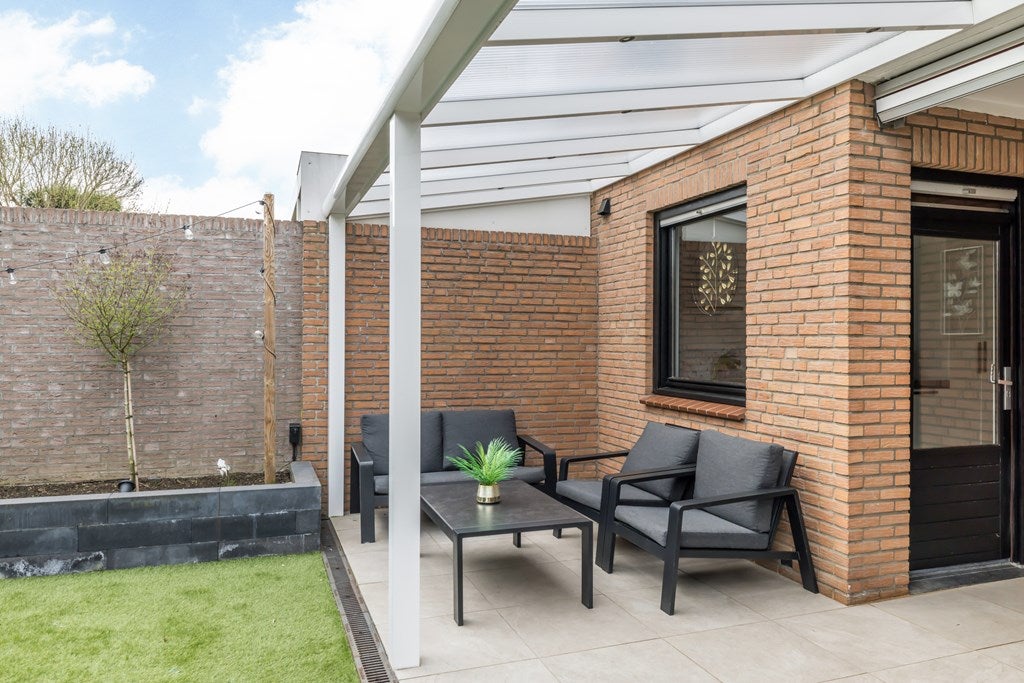 Tussenwoning te koop: Dr. Calsstraat 48, Landgraaf