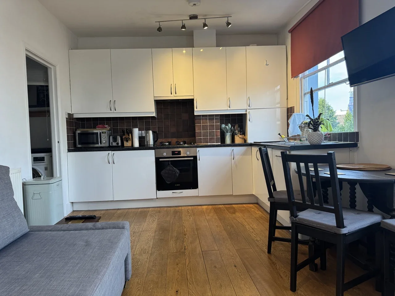 Flat Chesterton Road in Greater London
