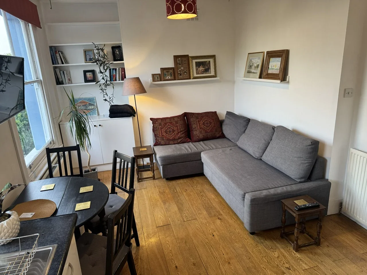 Flat Chesterton Road in Greater London