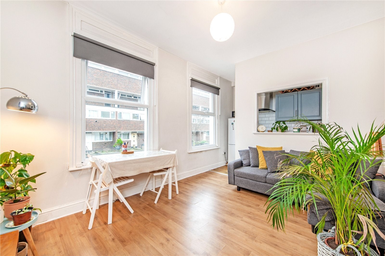Flat Sussex Way in Greater London