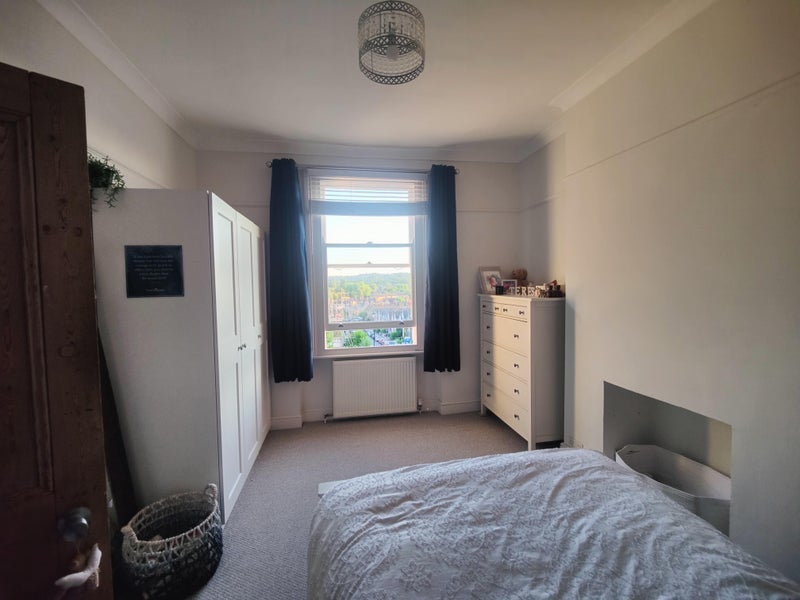 Room Chalsey Road in Greater London