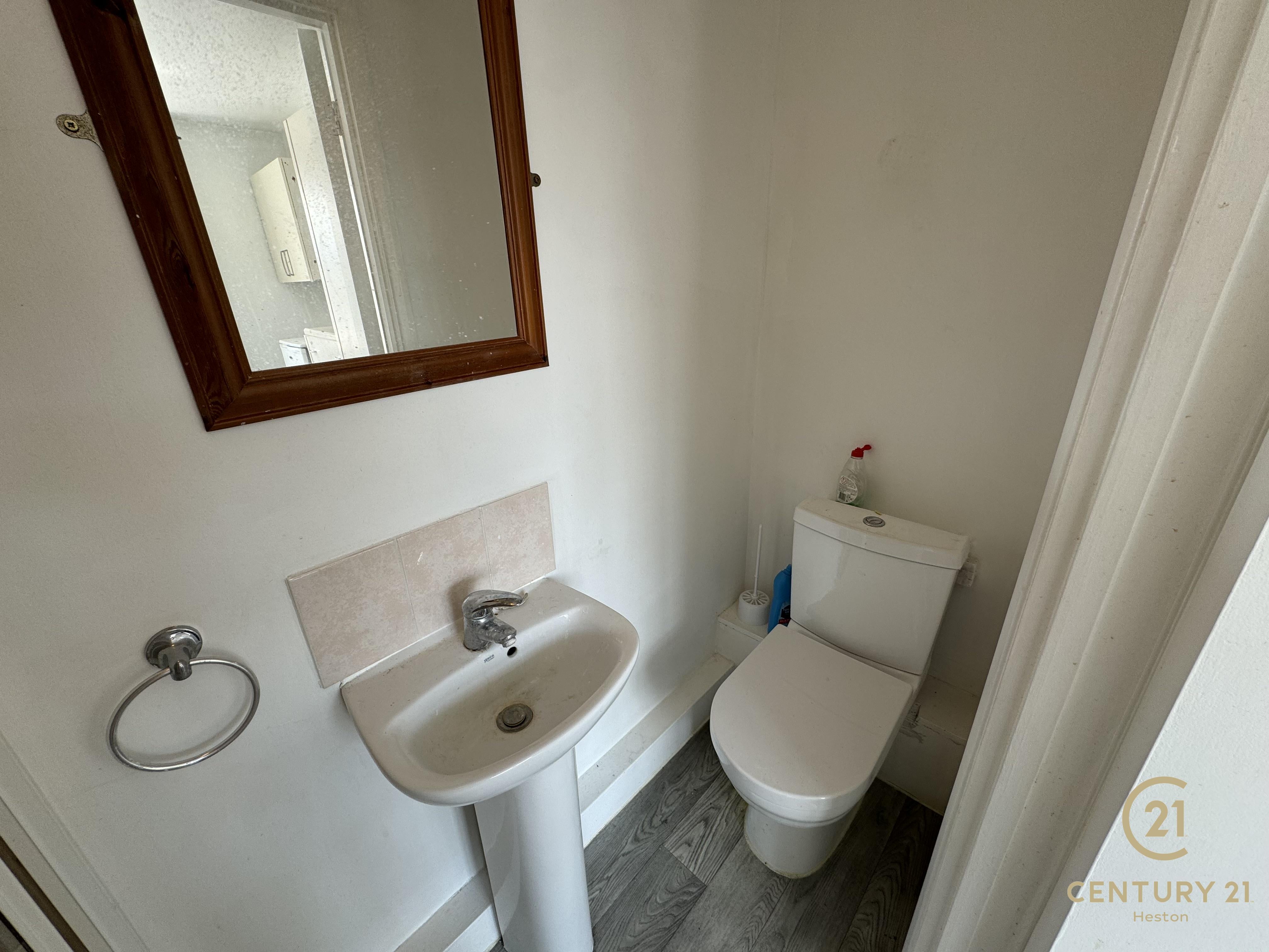 Room Halsway in Greater London