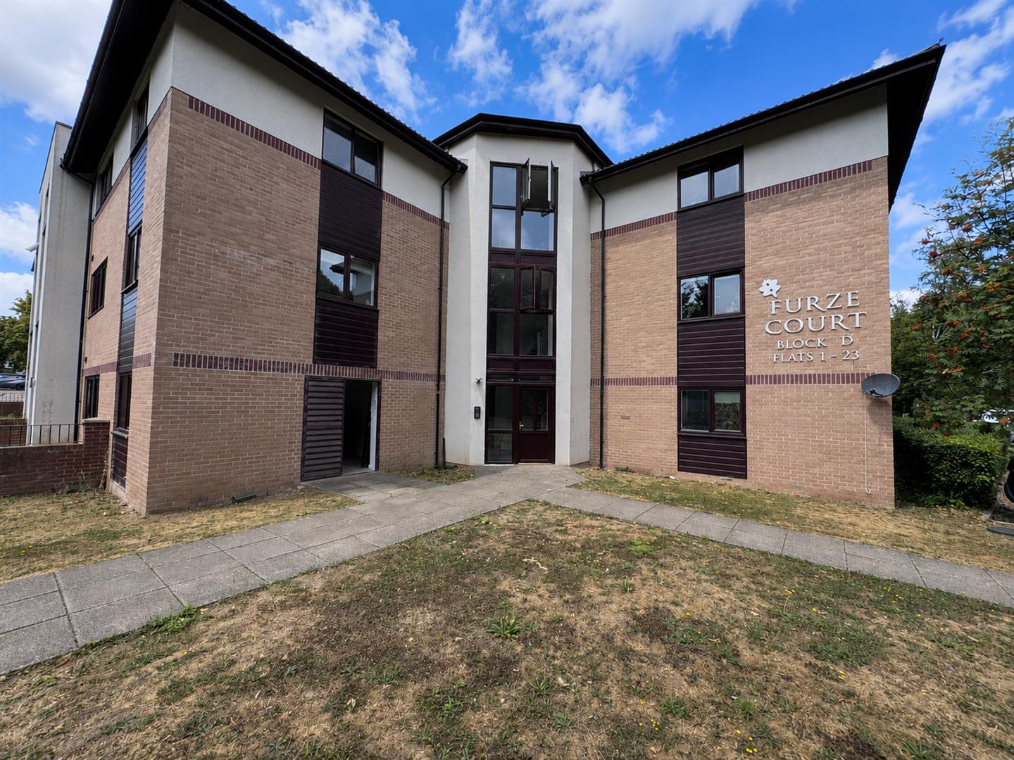 Flat Furze Court in Fareham