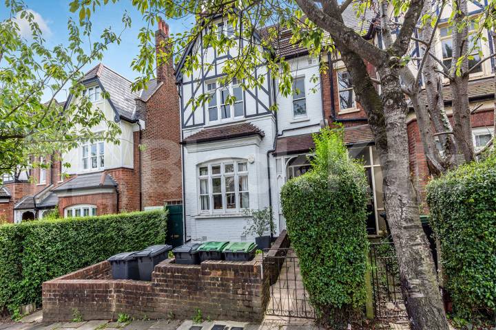 Flat Park Road in Greater London