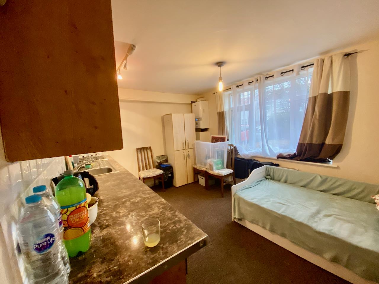 Flat Ridgeway Road in Bristol