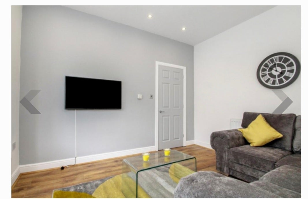 House Wetherby Grove in Leeds
