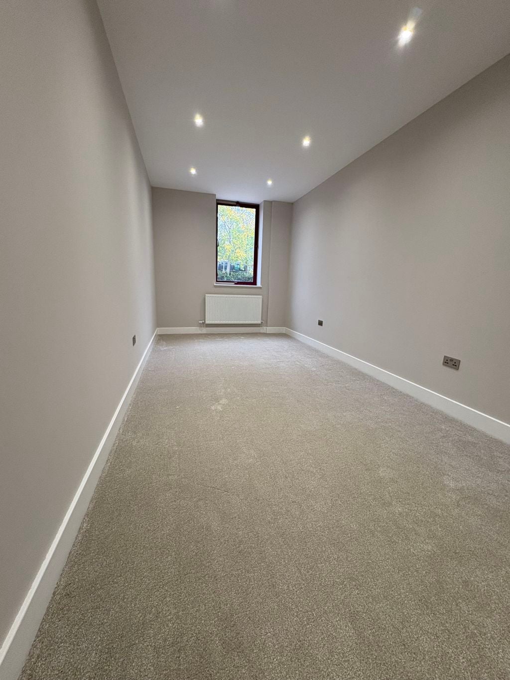 Flat Mulberry Business Park in Wokingham