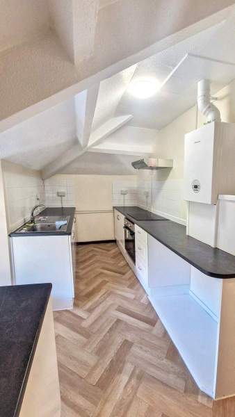 Flat William Street in Ystrad