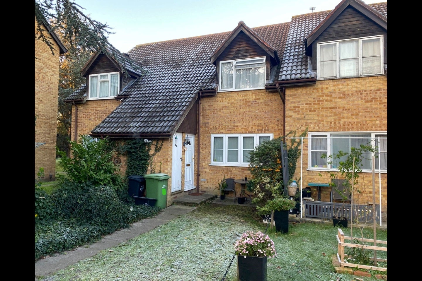 House Knights Manor Way in Dartford
