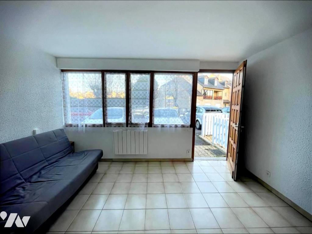 Chambre Avenue de la Gare à Saint-Chély-d'Apcher