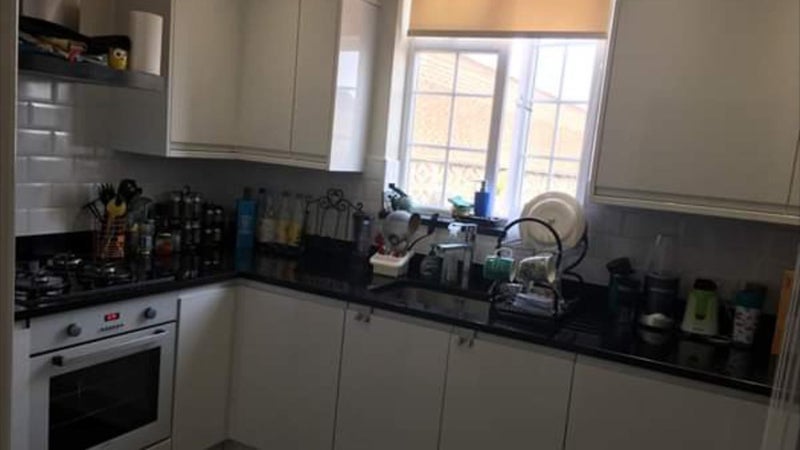 Room Chase Side in Greater London