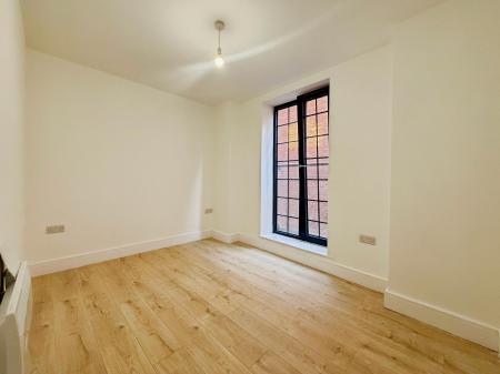Flat Hinckley Park in Hinckley and Bosworth