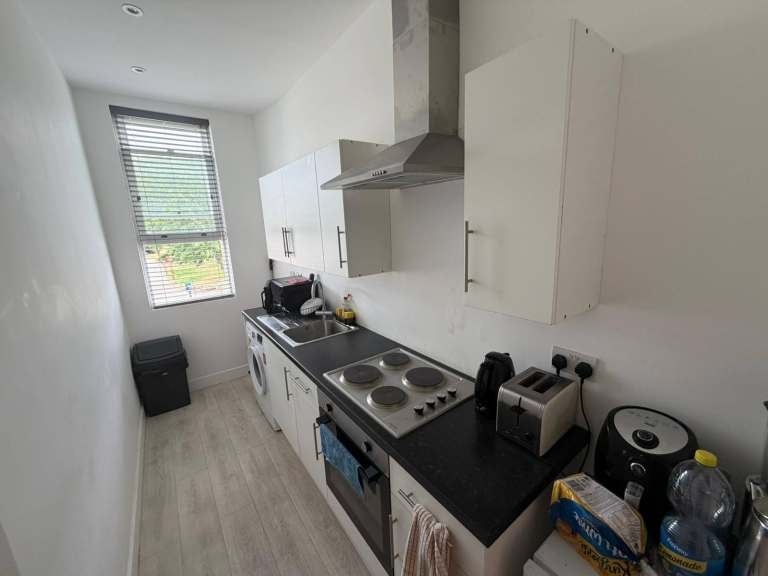 Flat Catford Hill in Greater London