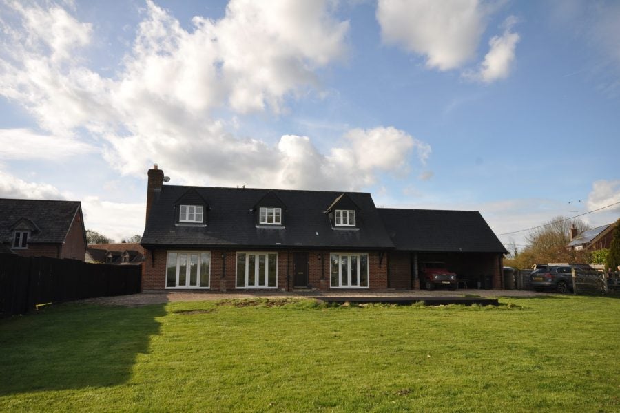 House Summers Lane in Swindon