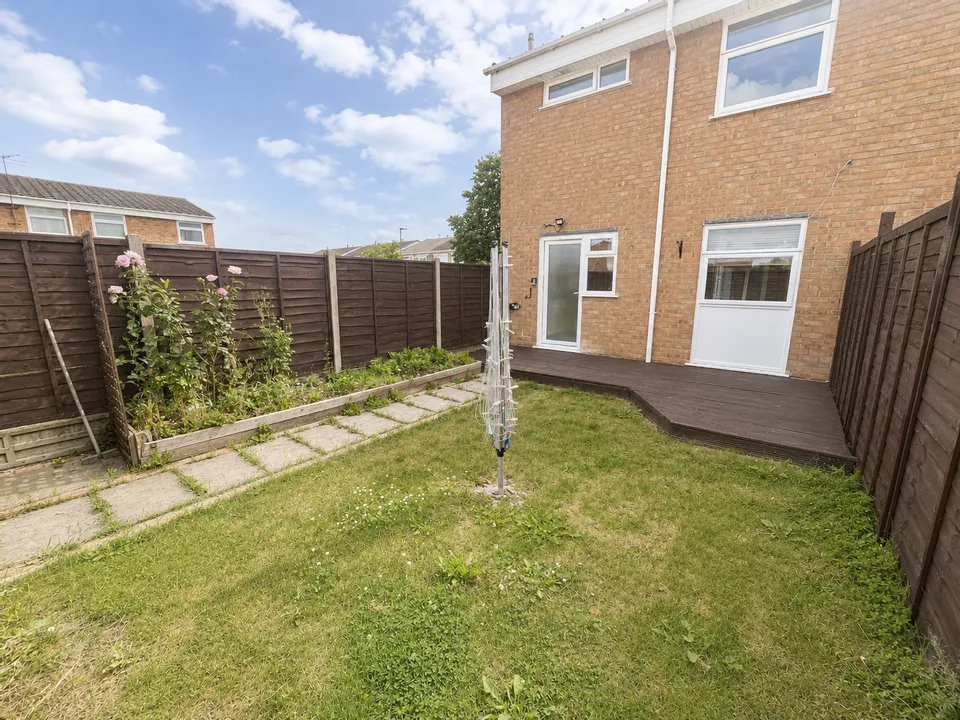 House Hampton Close in Wilstead