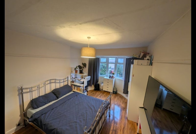 Room Friary Road in Greater London