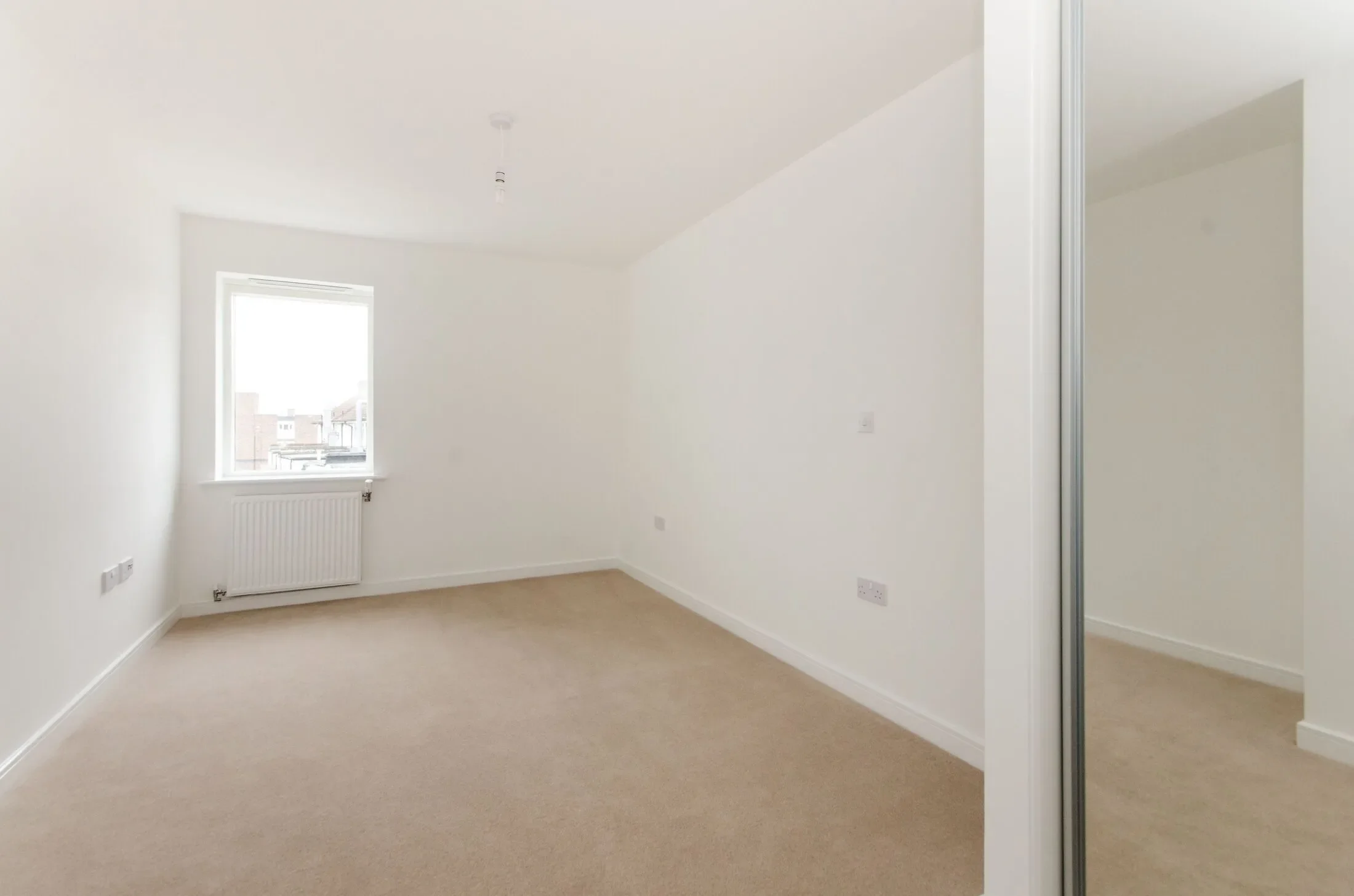 Flat Botsford Road in Greater London