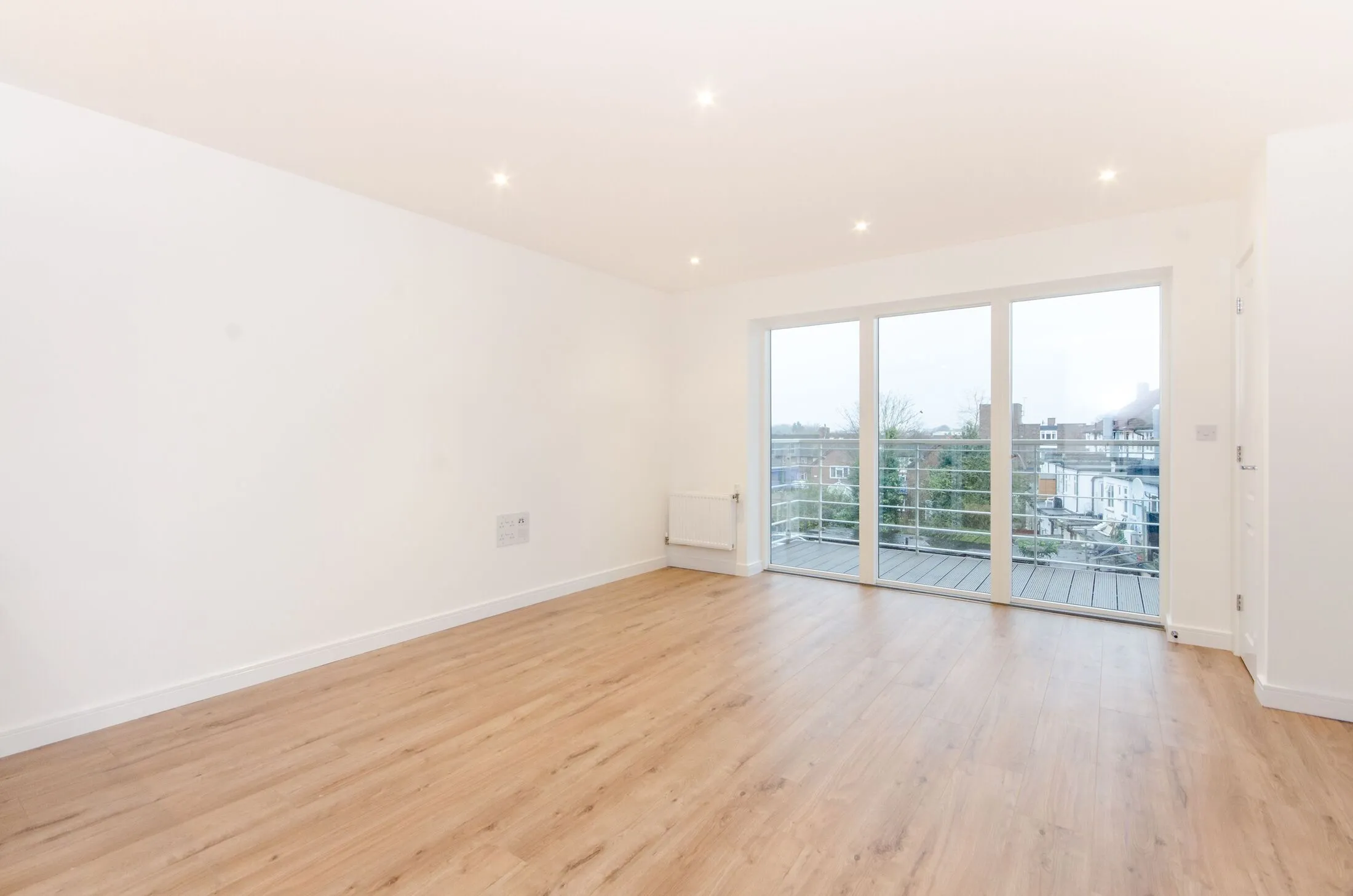 Flat Botsford Road in Greater London