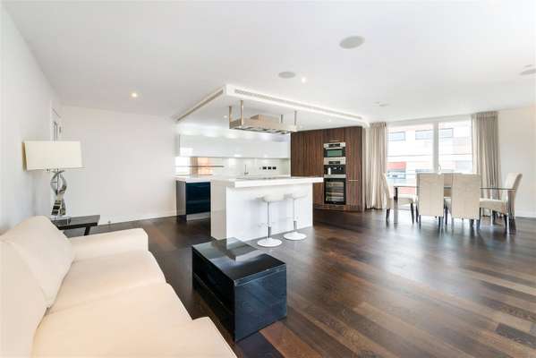 Flat Gatliff Road in City of Westminster