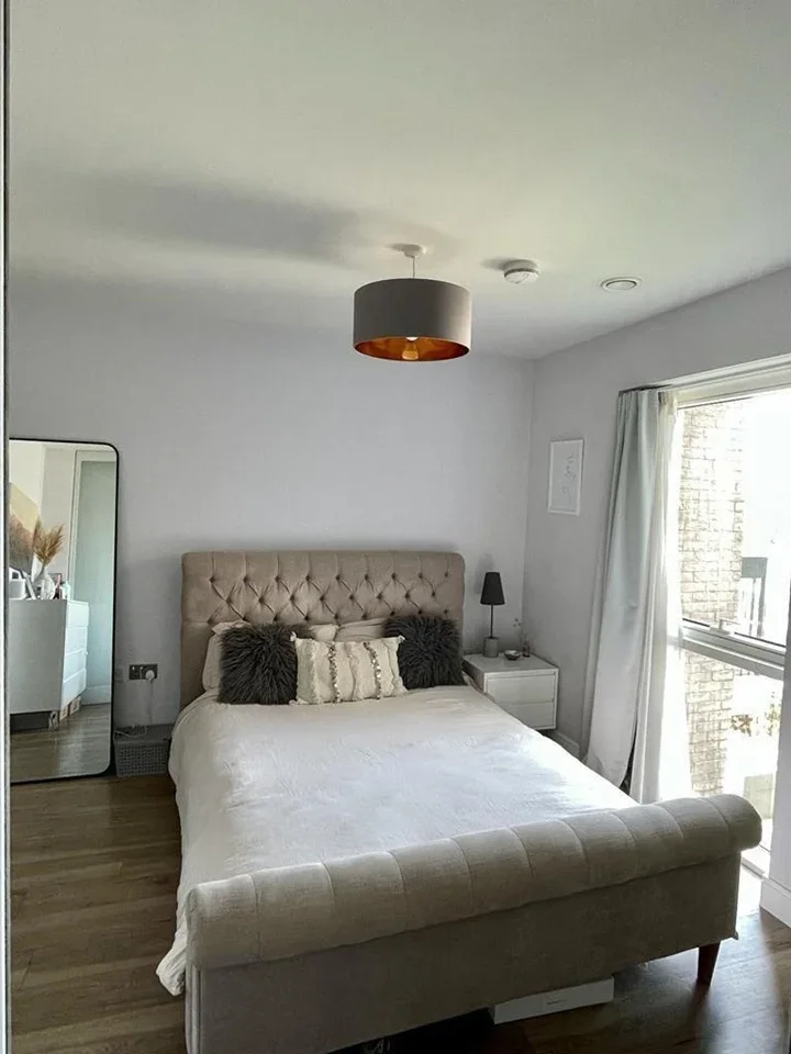 Flat Thurstan Street in Greater London