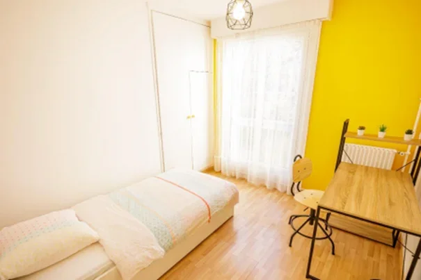 Room Allée Georges Clemenceau in Évry