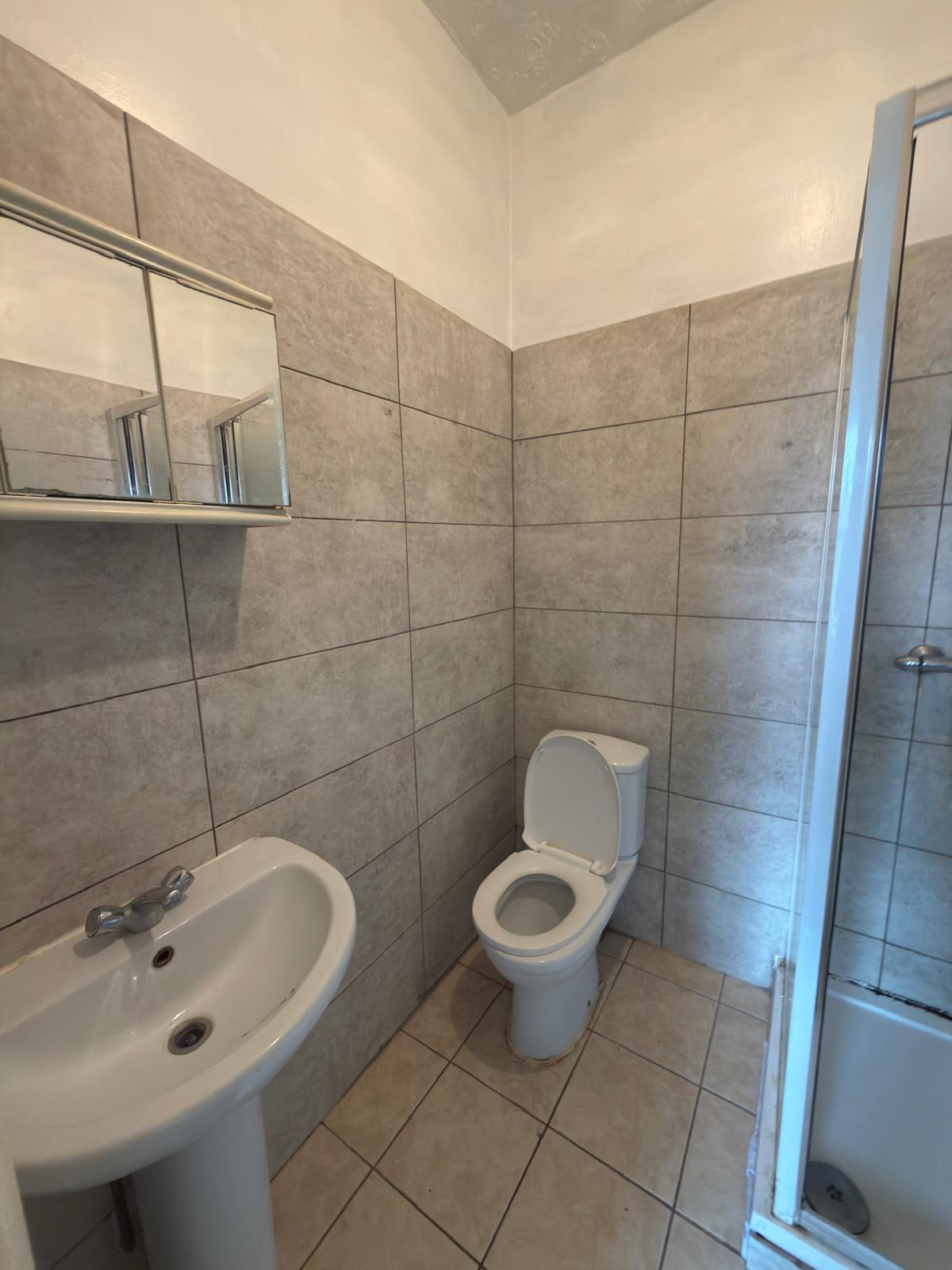 Flat Heron Mews in Greater London