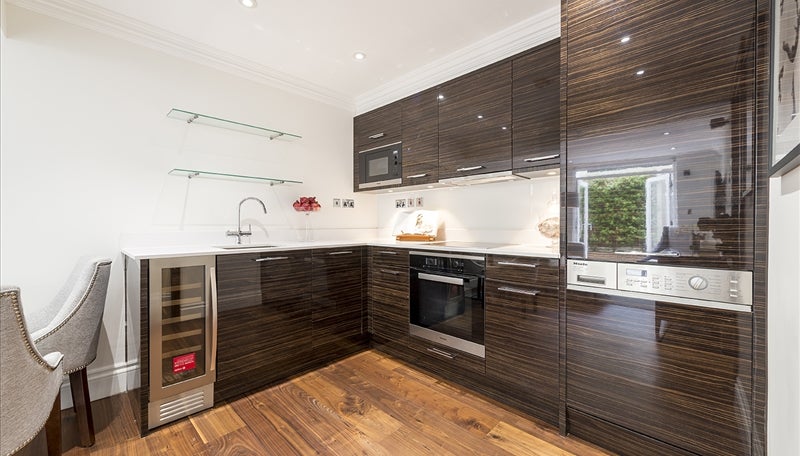 Flat Kensington Gardens Square in City of Westminster