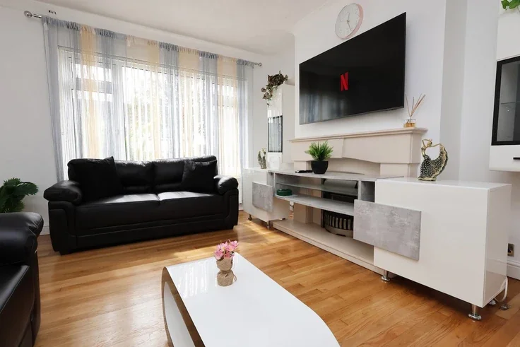 House Greenwood Close in Bridgend