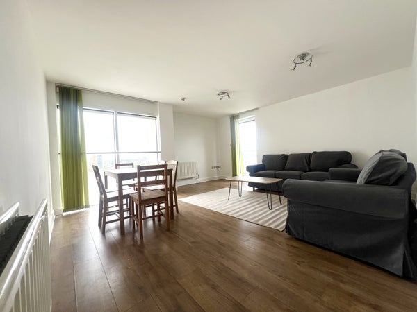 Flat Erebus Drive in London