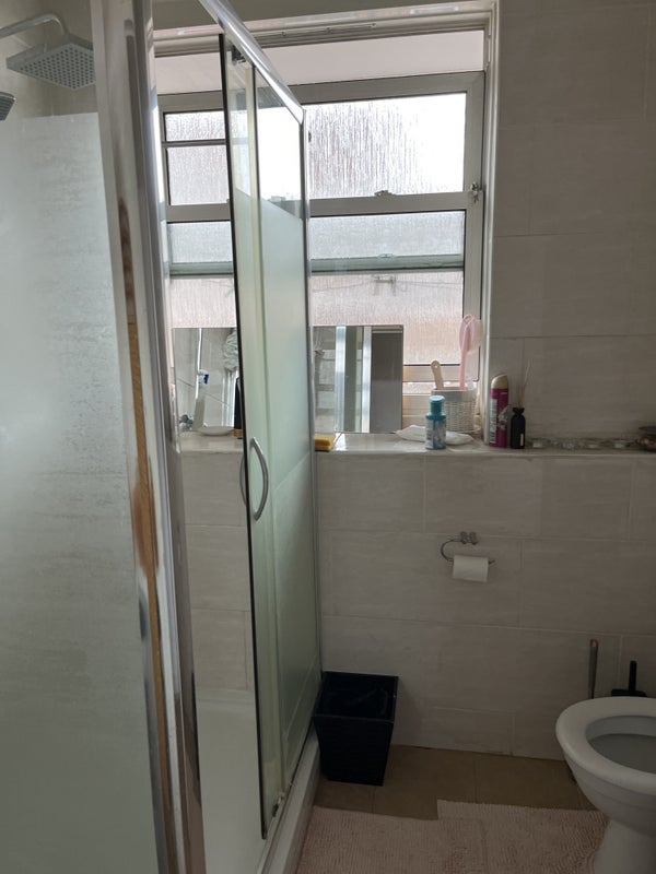 Room Dalgarno Way in Greater London