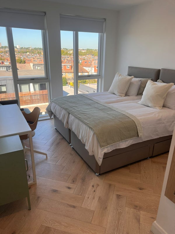 Room Ravensbury Terrace in Greater London