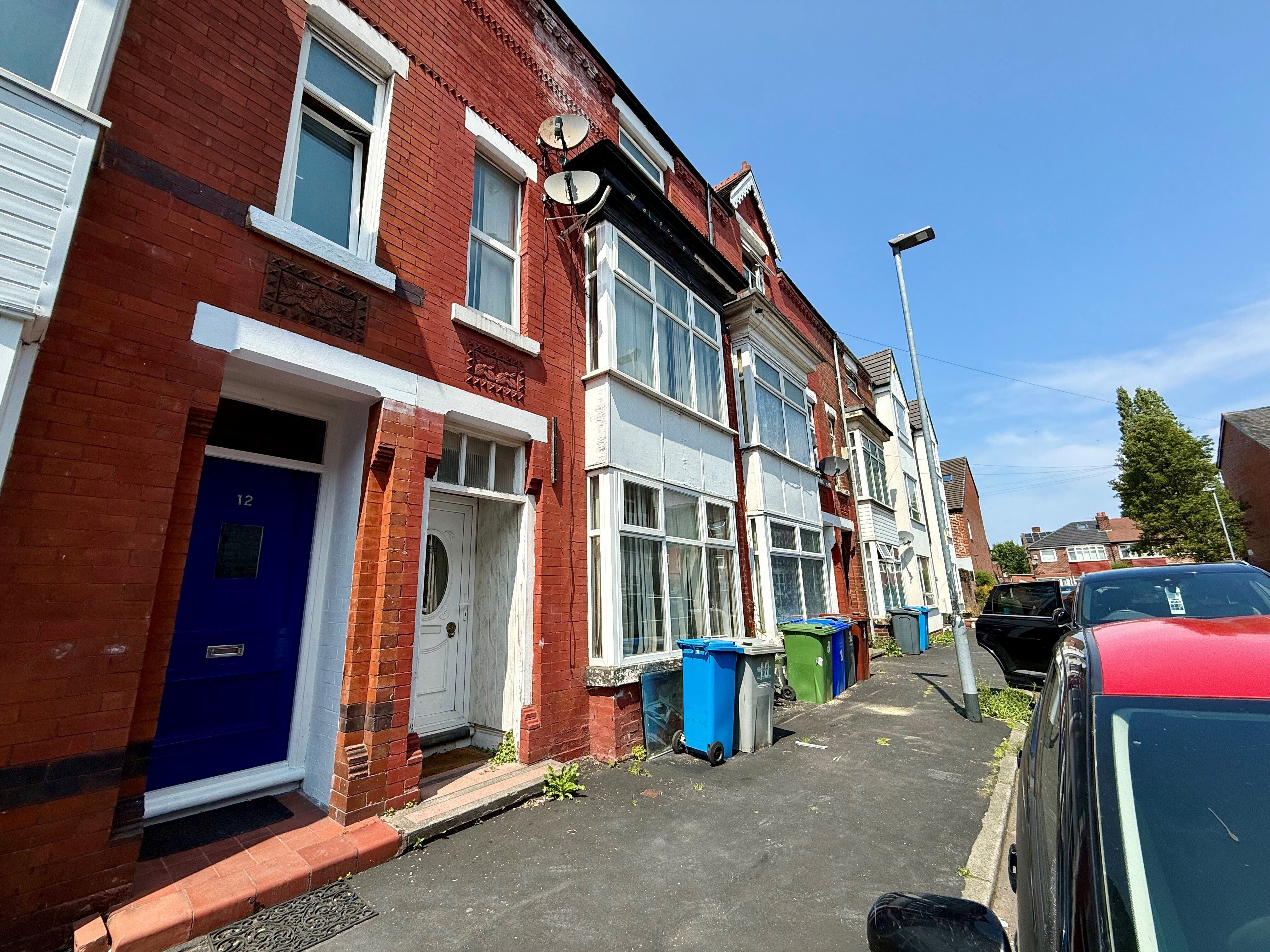 House Wellington Avenue in Manchester